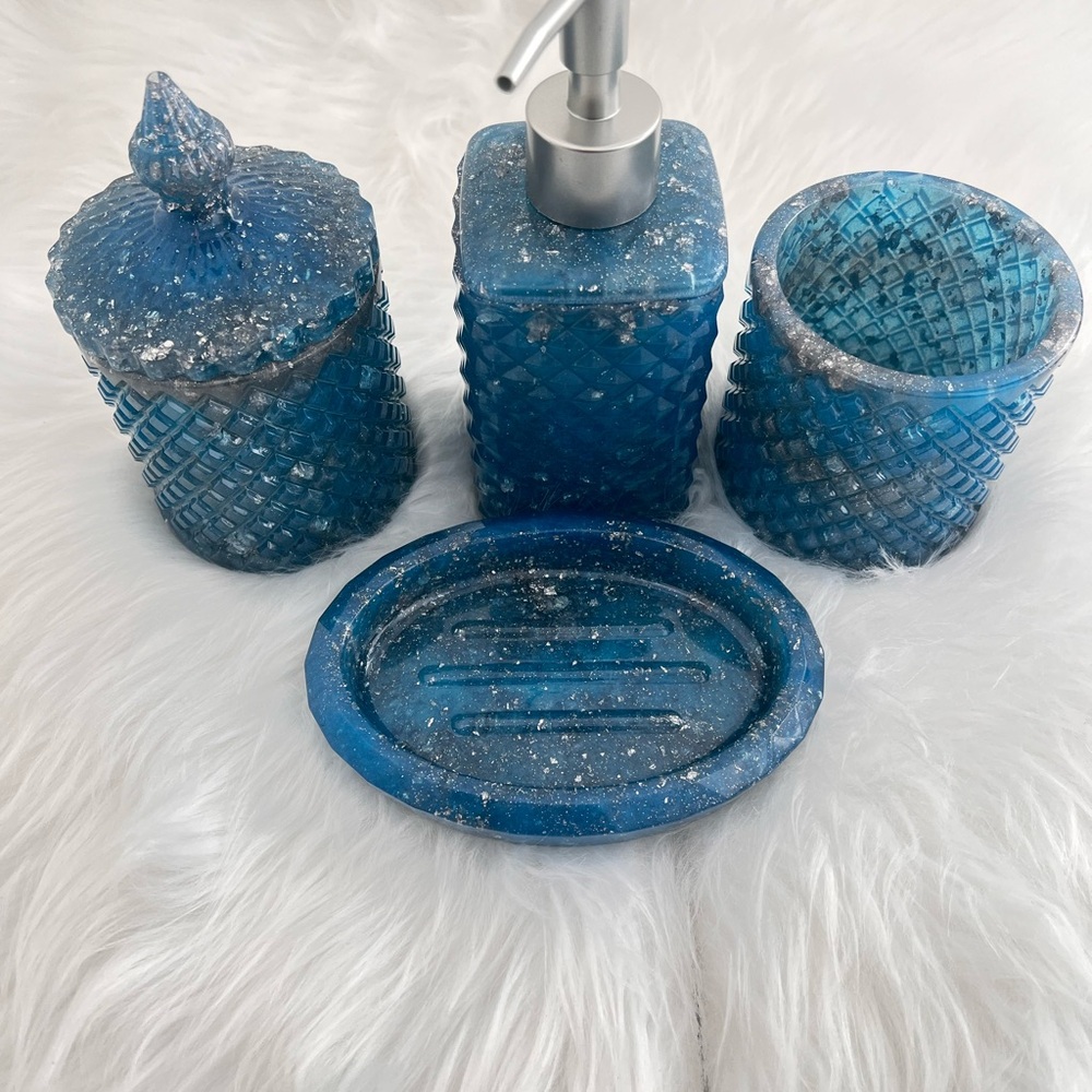 Handmade resin- Elegant Blue Bath Accessory Set
